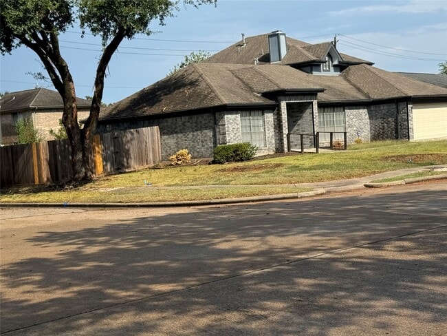 property at 13322 Nantucket Dr