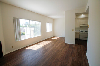 Fulton Apartments in Sherman Oaks, CA - Building Photo - Building Photo