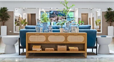 5444 N Sheridan Rd, Unit 209 in Chicago, IL - Foto de edificio - Building Photo