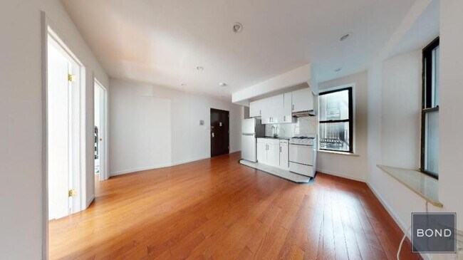 104 2nd Ave in New York, NY - Building Photo - Building Photo