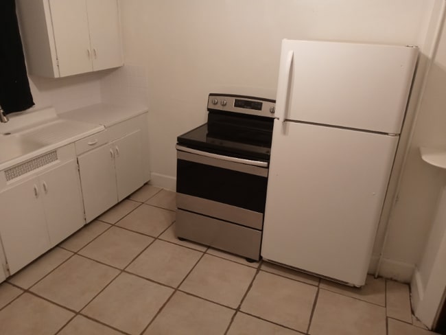 property at 1210 Erie St