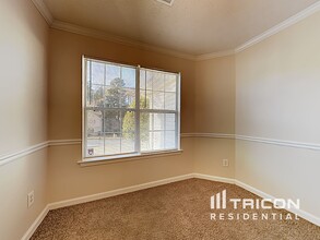 6073 Valley Green Rd in Lithonia, GA - Building Photo - Building Photo