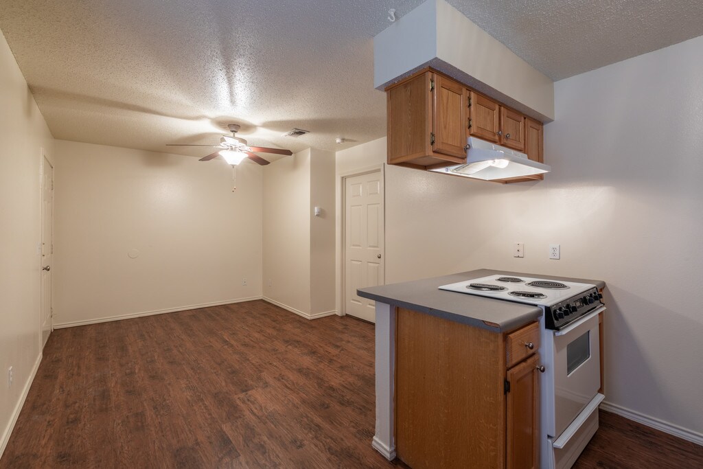 Gant Apartments Commerce, TX Apartments