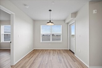 6405H Chapel Hill Blvd in Pasco, WA - Building Photo - Building Photo