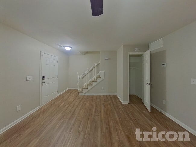 9320 Amy Dr, Unit 2165 in Charlotte, NC - Building Photo - Building Photo