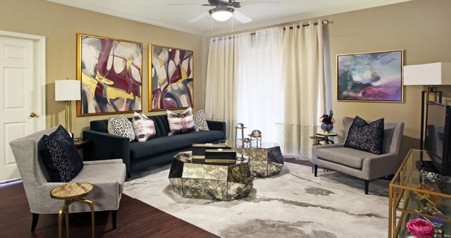 Kensington Square Apartments in Dallas, TX - Foto de edificio - Building Photo
