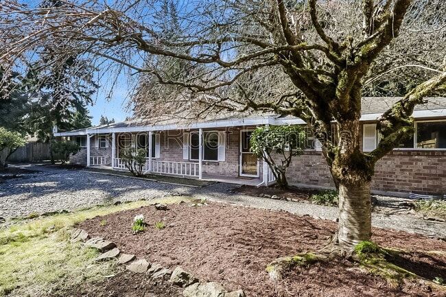 4414 67th Ave W in University Place, WA - Building Photo - Building Photo