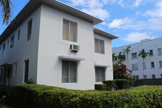 1535 Lenox Ave in Miami Beach, FL - Building Photo - Building Photo