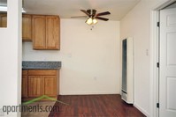 Palm Garden Apartments in Sacramento, CA - Building Photo - Interior Photo