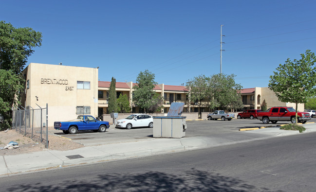 Brentwood East in Albuquerque, NM - Foto de edificio - Building Photo