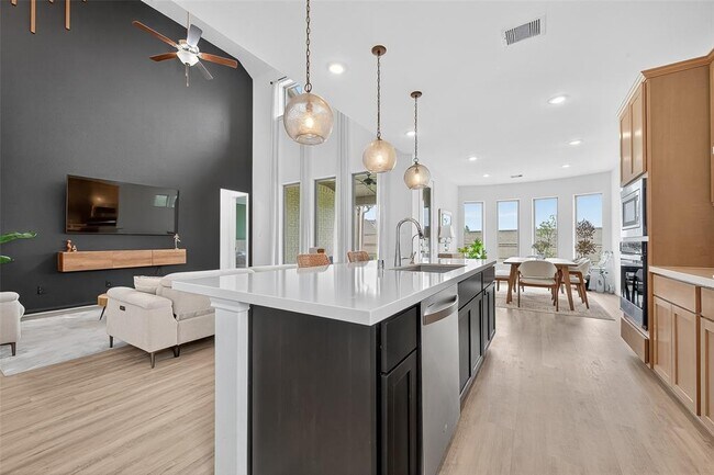 property at 21206 Rabbitbrush Ct