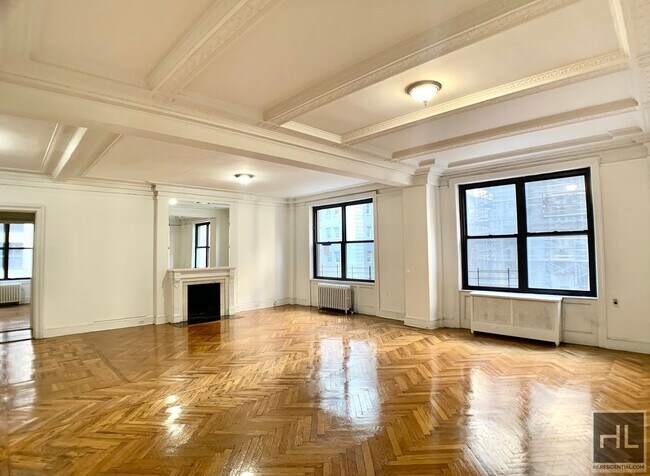 WEST 58 STREET in New York, NY - Building Photo - Building Photo