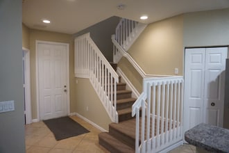 1108 Lucaya Dr in West Palm Beach, FL - Foto de edificio - Building Photo