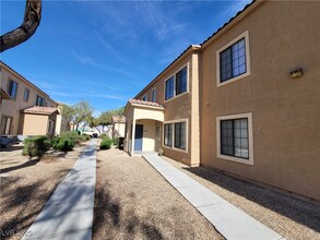 2151 Hussium Hills St in Las Vegas, NV - Building Photo - Building Photo