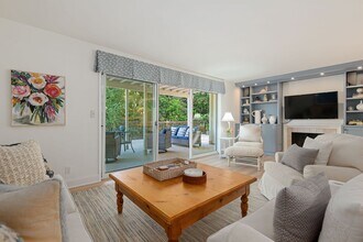 1024 Fairway Rd in Montecito, CA - Building Photo - Building Photo