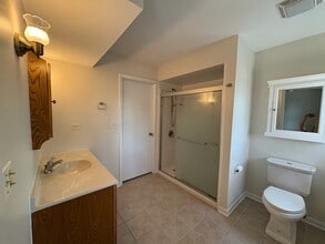 356 2nd Ct, Unit 2 in Crystal Lake, IL - Building Photo - Building Photo