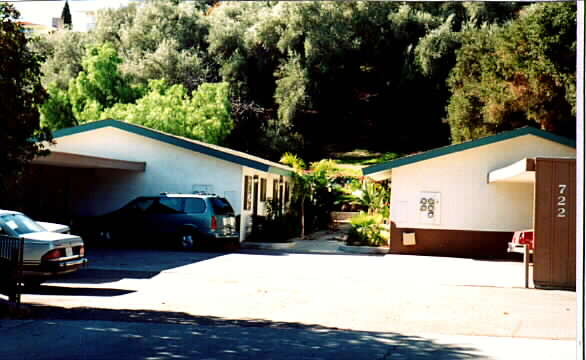 722 Ojai Rd in Santa Paula, CA - Building Photo - Building Photo