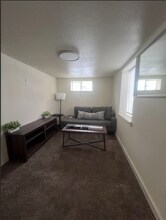 1206 Gregory Way in Bremerton, WA - Building Photo - Building Photo