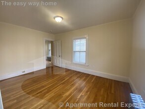 381 Harvard St in Cambridge, MA - Building Photo - Building Photo