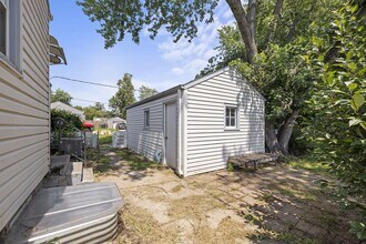 2501 S Wayne St in Bellevue, NE - Building Photo - Building Photo