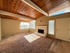 1093 Brighton Ave in Grover Beach, CA - Building Photo - Building Photo