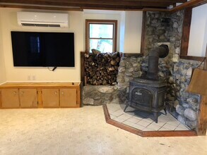 38 Bumpy Ln in Methuen, MA - Building Photo - Building Photo