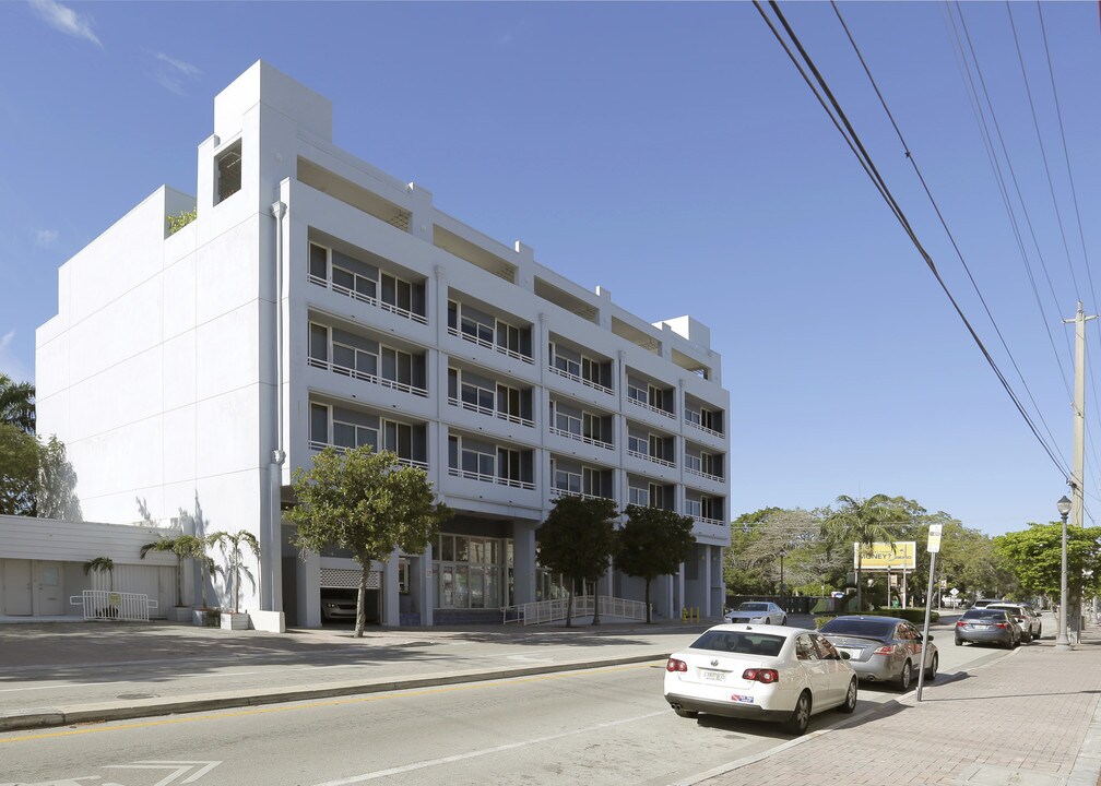 CocoStyle Residences in Coconut Grove, FL - Building Photo