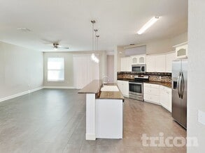 3012 Forest Hammock Dr, Unit M202 in Plant City, FL - Foto de edificio - Building Photo