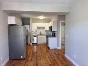 41-43-43 Darina Pl in Milford, CT - Building Photo - Building Photo