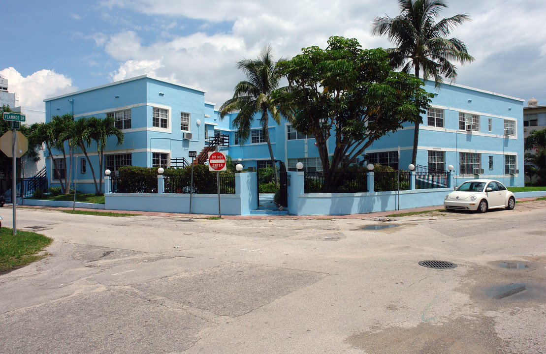 2416 Flamingo Dr in Miami Beach, FL - Foto de edificio