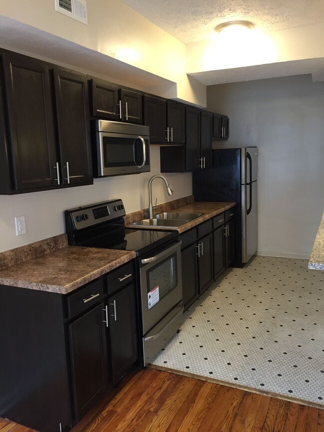 The Parkview in Indianapolis, IN - Foto de edificio - Building Photo