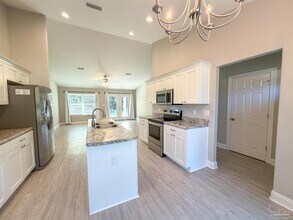 6949 Trail Ride S in Milton, FL - Building Photo - Building Photo