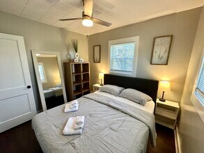 528 Fleming St in Hendersonville, NC - Building Photo - Building Photo