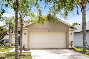 7920 Oakstone Ct in Orlando, FL - Building Photo