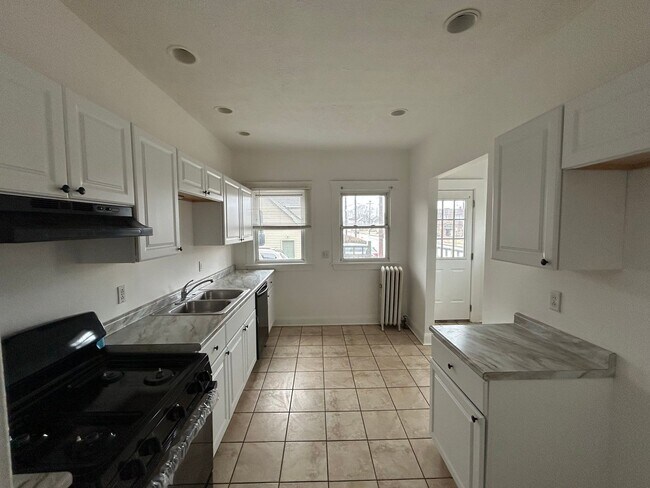 3024 West Blvd in Cleveland, OH - Building Photo - Building Photo