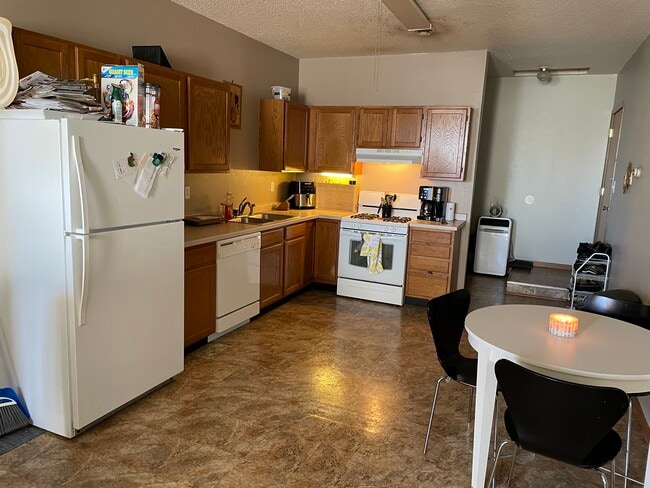 104 W Main St, Unit 4