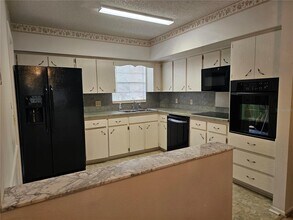 2383 Netherlands Dr in Clearwater, FL - Building Photo - Building Photo