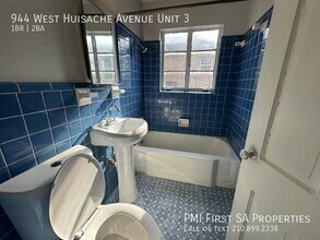 944 W Huisache Ave in San Antonio, TX - Building Photo - Building Photo