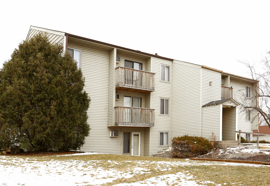 Rock Meadows in Delano, MN - Foto de edificio