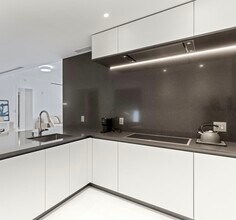 300 Biscayne Boulevard Way, Unit 4509 in Miami, FL - Foto de edificio - Building Photo