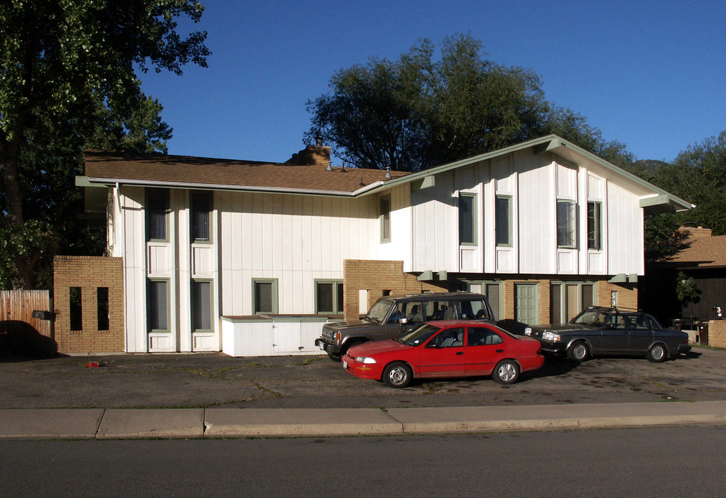 503 Harvard Ln in Boulder, CO - Building Photo