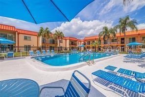 10365 Paradise Blvd in Treasure Island, FL - Building Photo - Building Photo