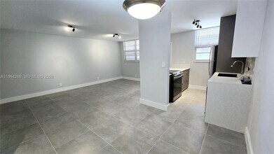 1811 Jefferson St in Hollywood, FL - Building Photo - Building Photo
