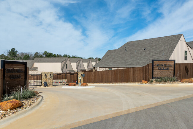 Omen Hill Villas in Tyler, TX - Building Photo - Building Photo