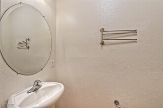 3958 Blushing Hearts Rd in Las Vegas, NV - Building Photo - Building Photo