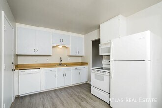 220 N Institute St in Colorado Springs, CO - Building Photo - Building Photo