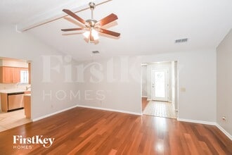 10857 Knottingby Dr, Unit II-102 in Jacksonville, FL - Foto de edificio - Building Photo