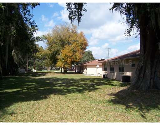 12633 Curley St in San Antonio, FL - Foto de edificio - Building Photo