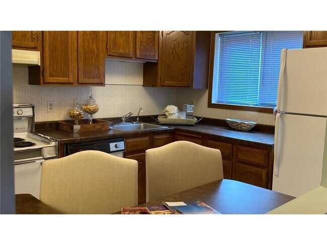 350 Ford Rd in Minneapolis, MN - Foto de edificio - Building Photo