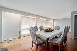 3382 Bobolink Cir SW in Atlanta, GA - Building Photo - Building Photo